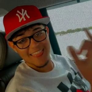 Meet your Posher, Manuel